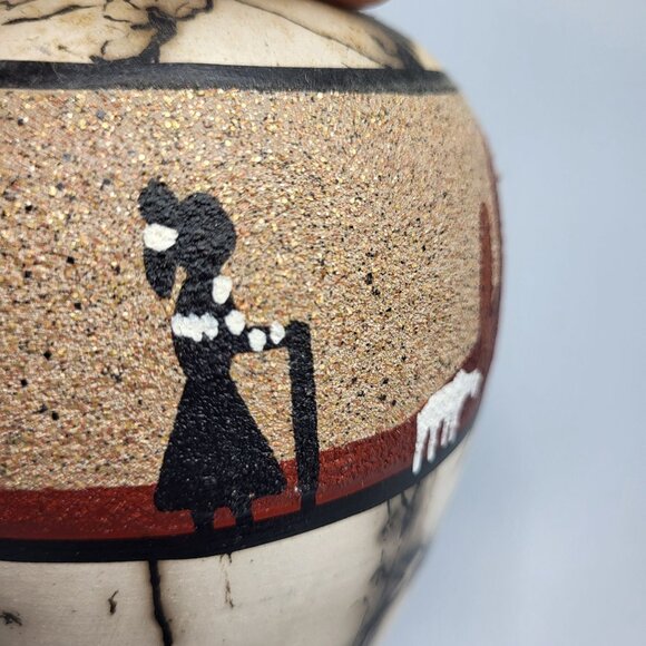 Signed Horse Hair Pottery Handcrafted Native American Vase Desert Scene Animals - Picture 13 of 15